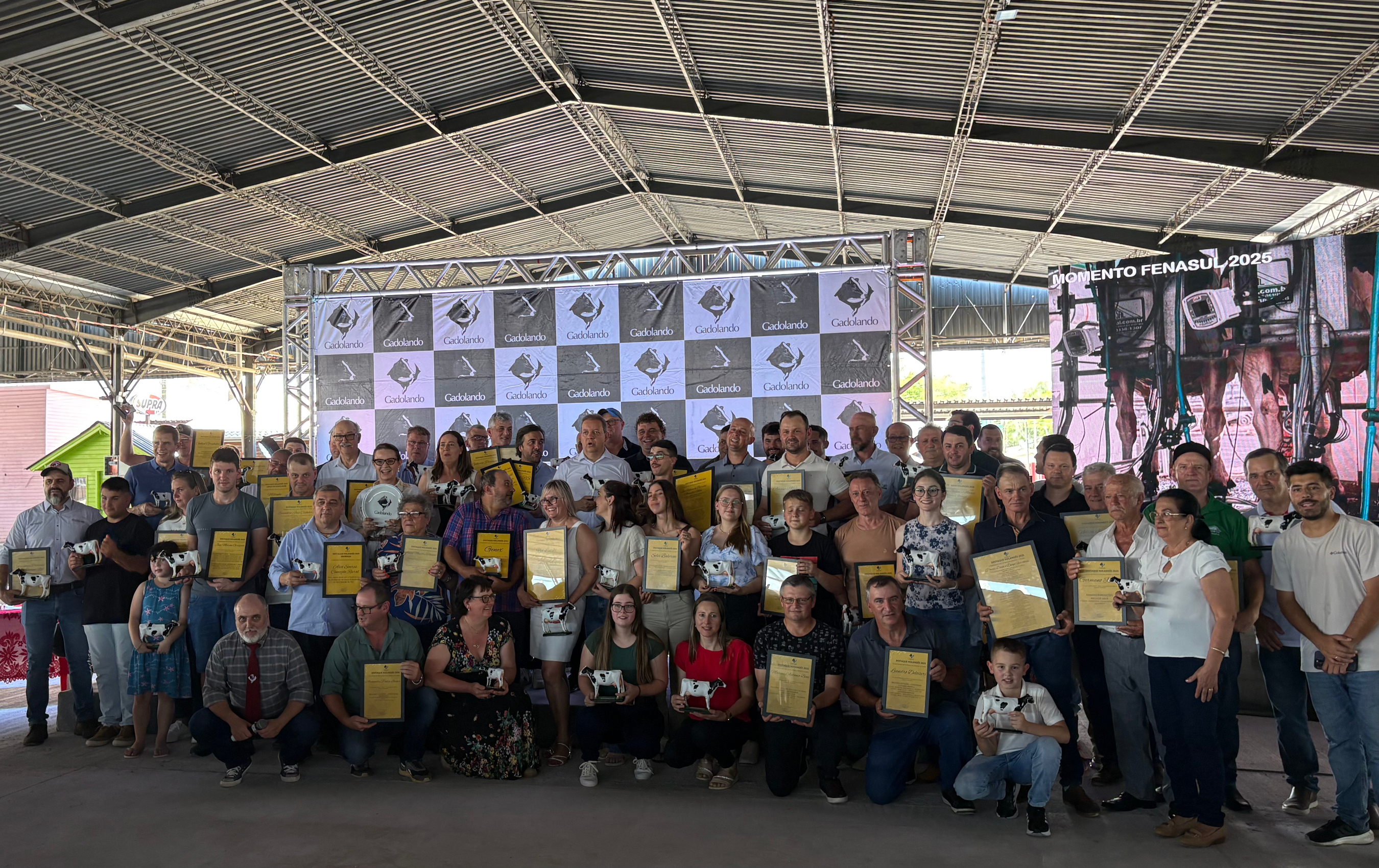 Gadolando celebra prêmio Destaque Holandês e cobra medidas efetivas de apoio à cadeia leiteira